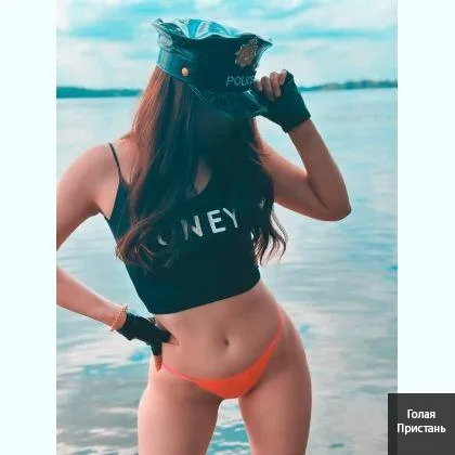 Малышка заскучала без мужской ласки .....на ночь п