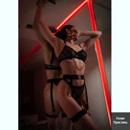 Люблю интим и все что с ним связано.